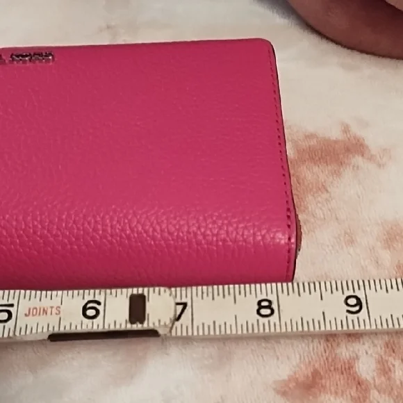 Michael Kors Jet Set Travel Leather Wallet NWT 💗Dragonfruit Color